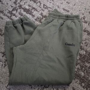 Comfrt Men's Casual Olive Joggers